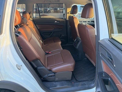 2021 Volkswagen Atlas 3.6L V6 SE w/Technology R-Line