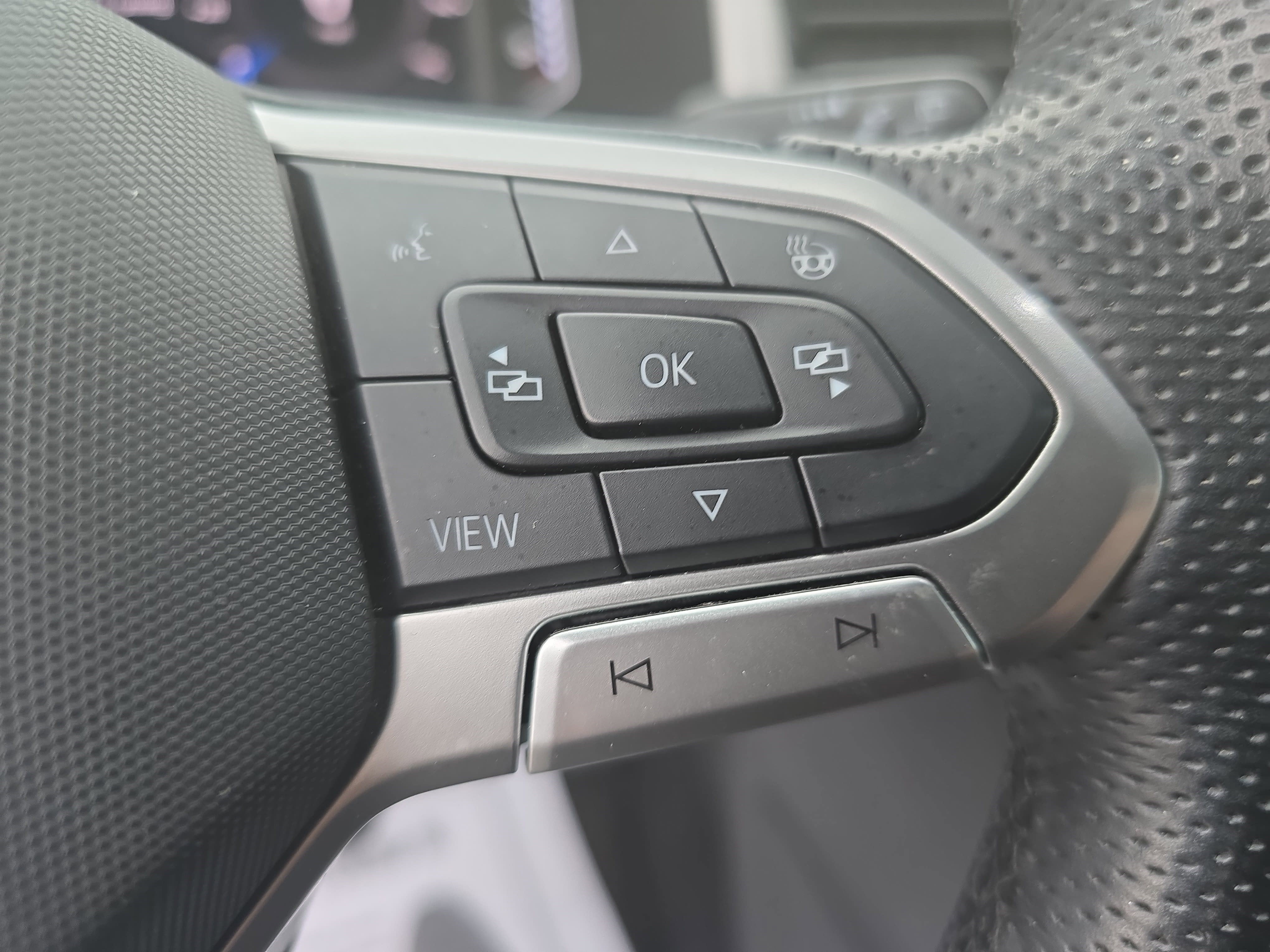 2020 Volkswagen Atlas Cross Sport 3.6L V6 SEL Premium R-Line