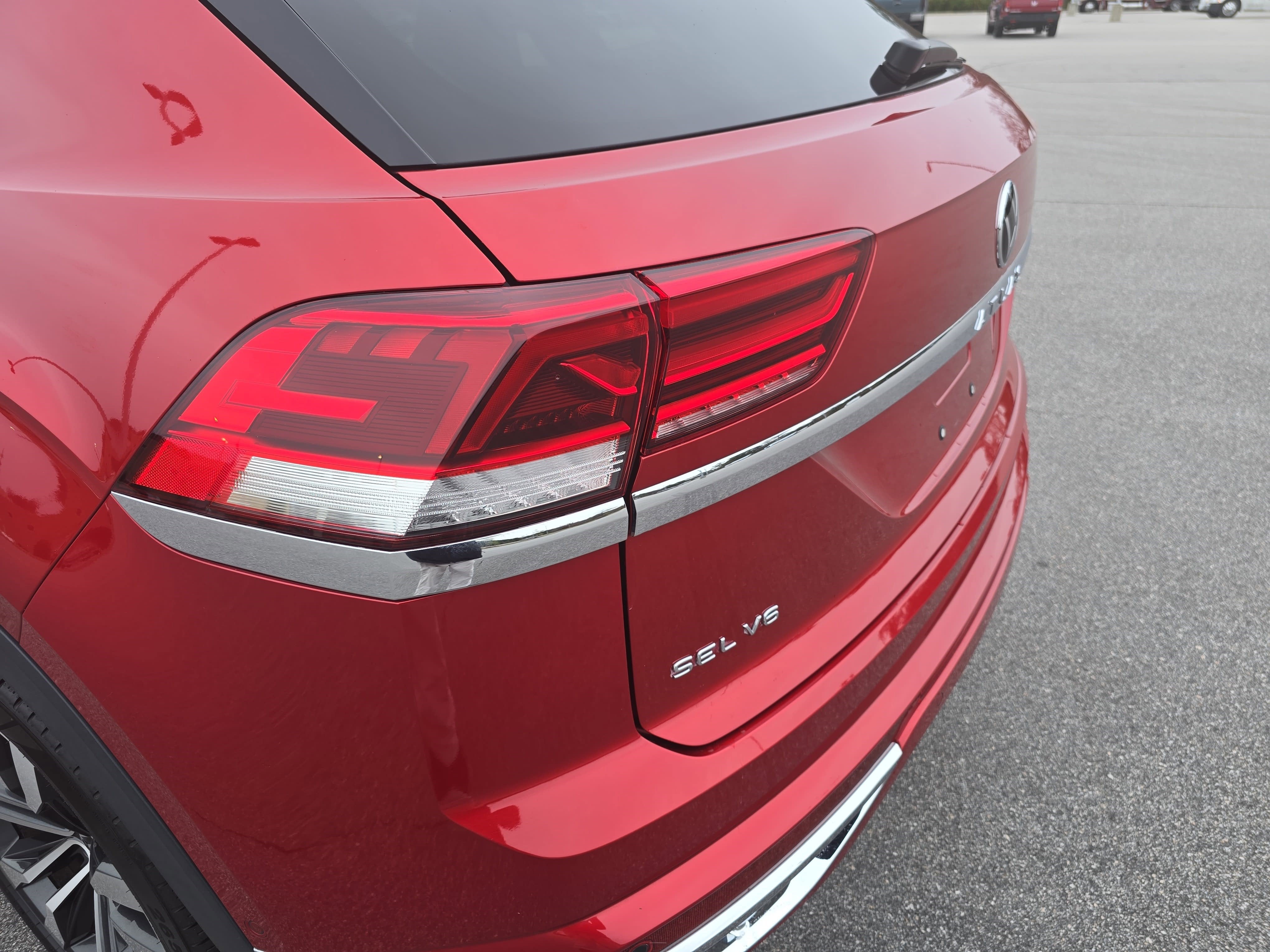 2020 Volkswagen Atlas Cross Sport 3.6L V6 SEL Premium R-Line