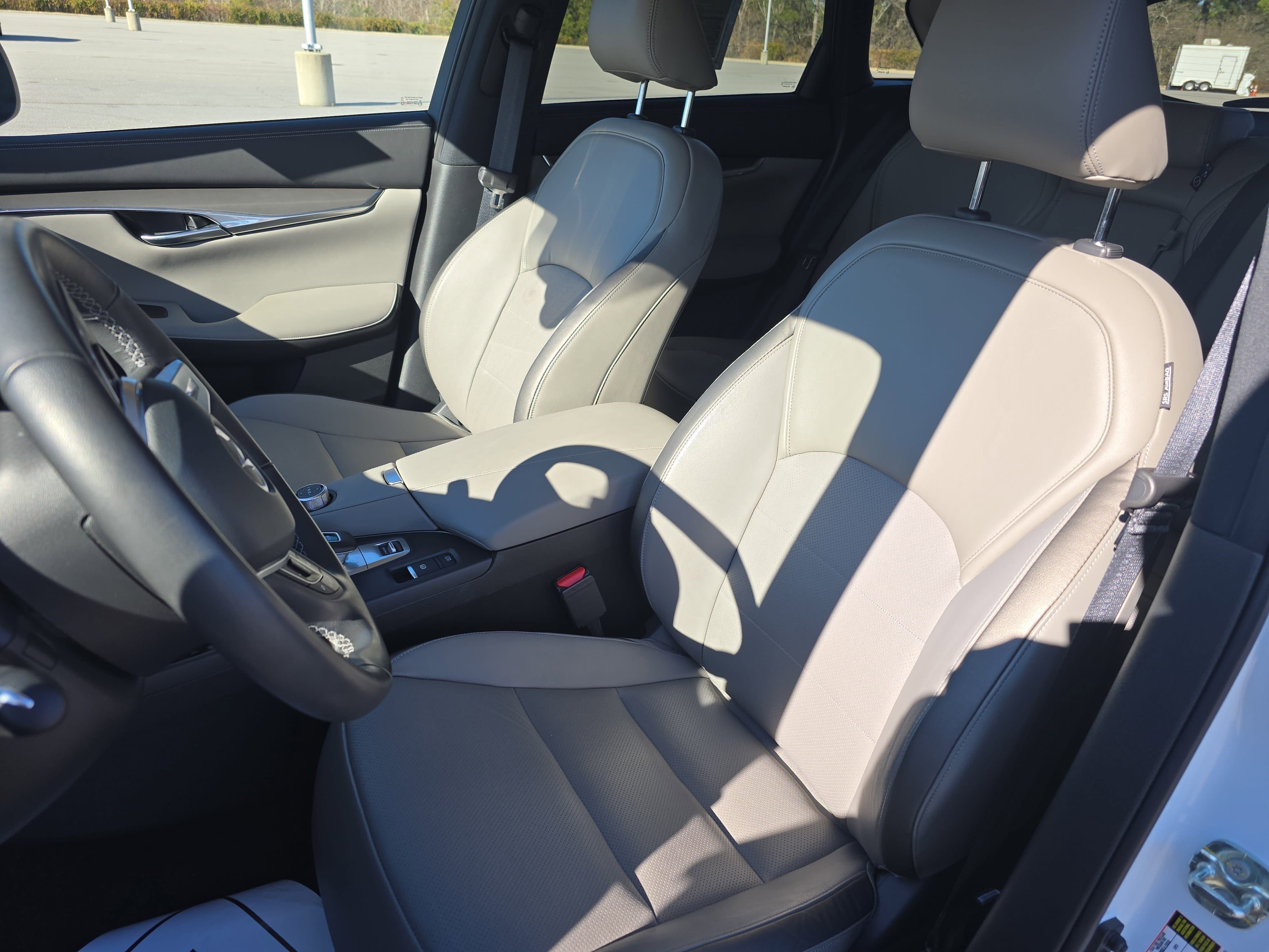 2023 INFINITI QX50 LUXE