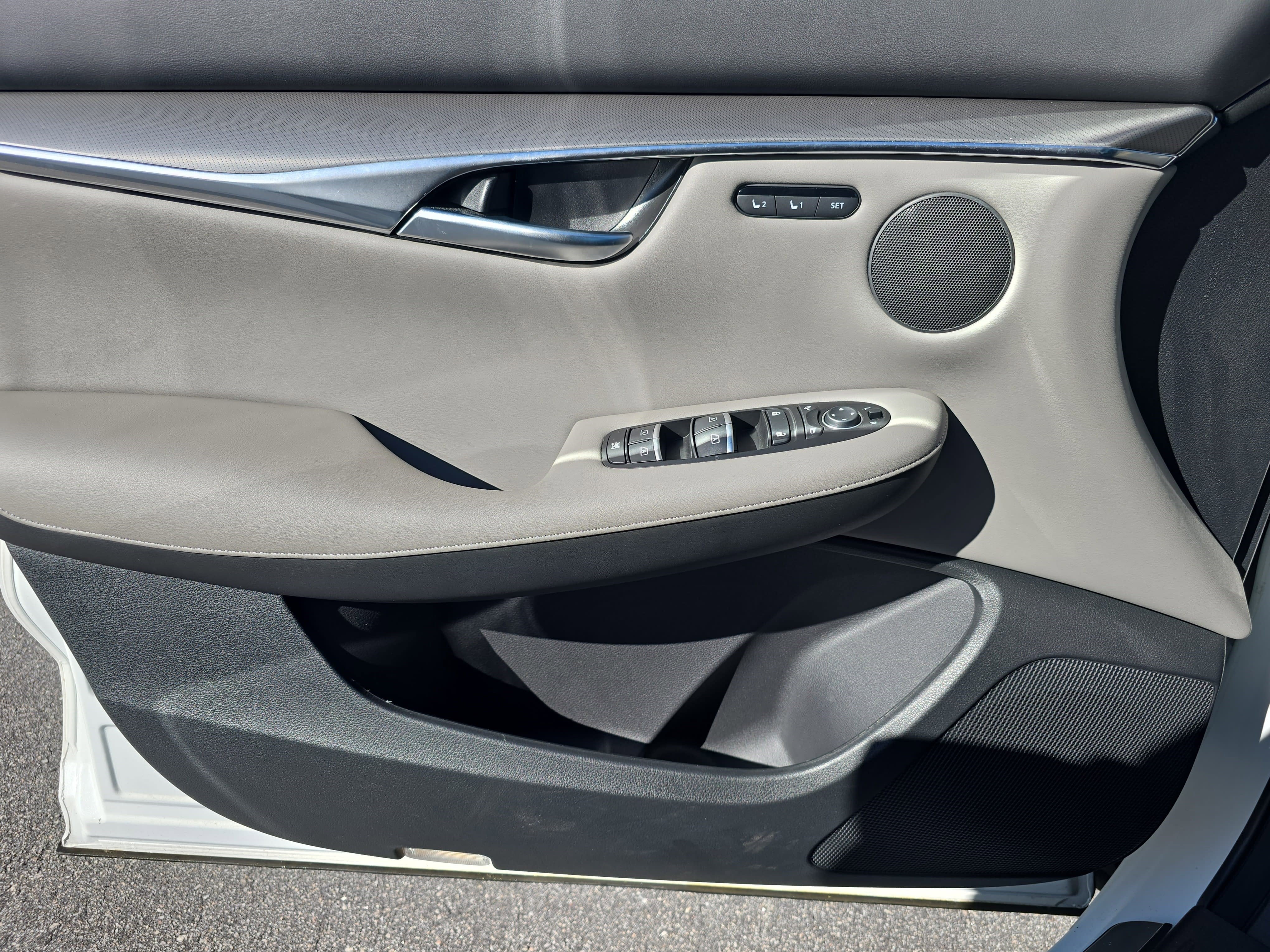 2023 INFINITI QX50 LUXE