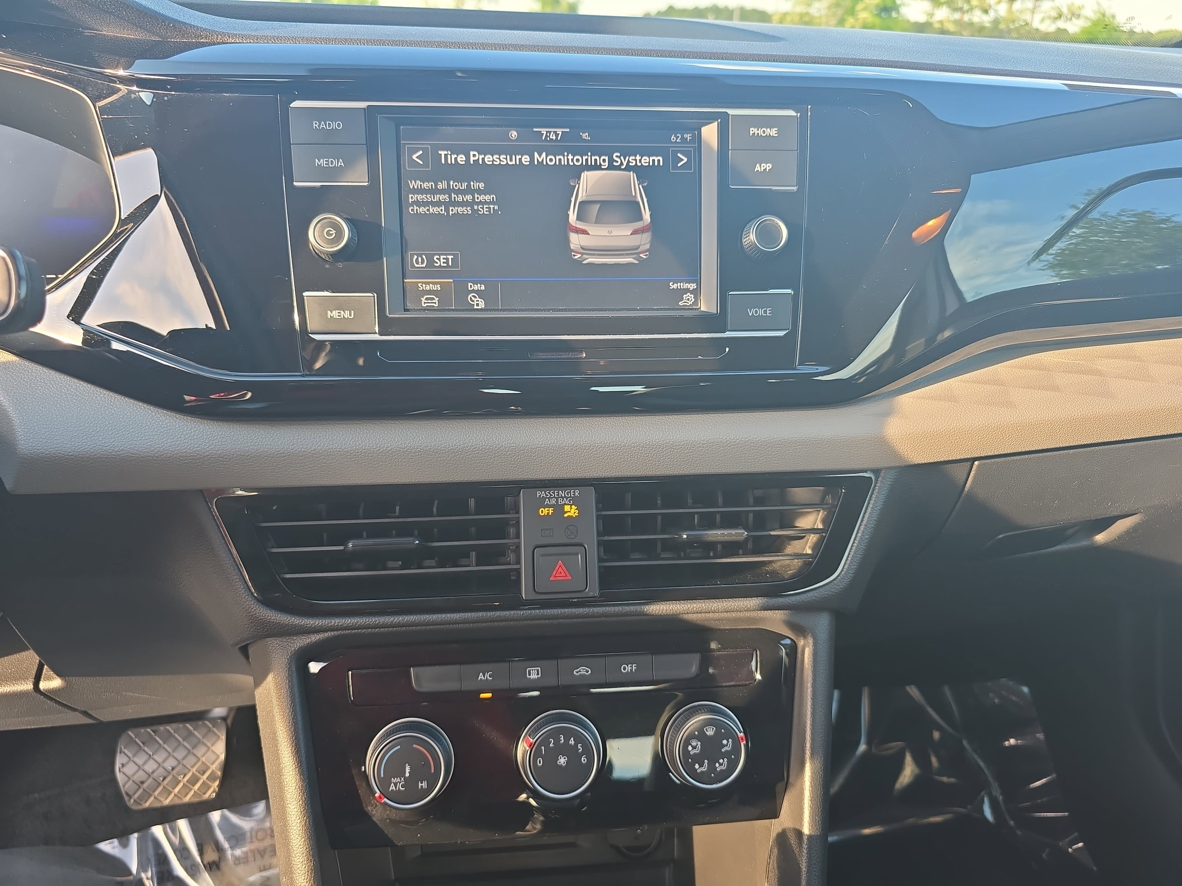 2024 Volkswagen Taos S
