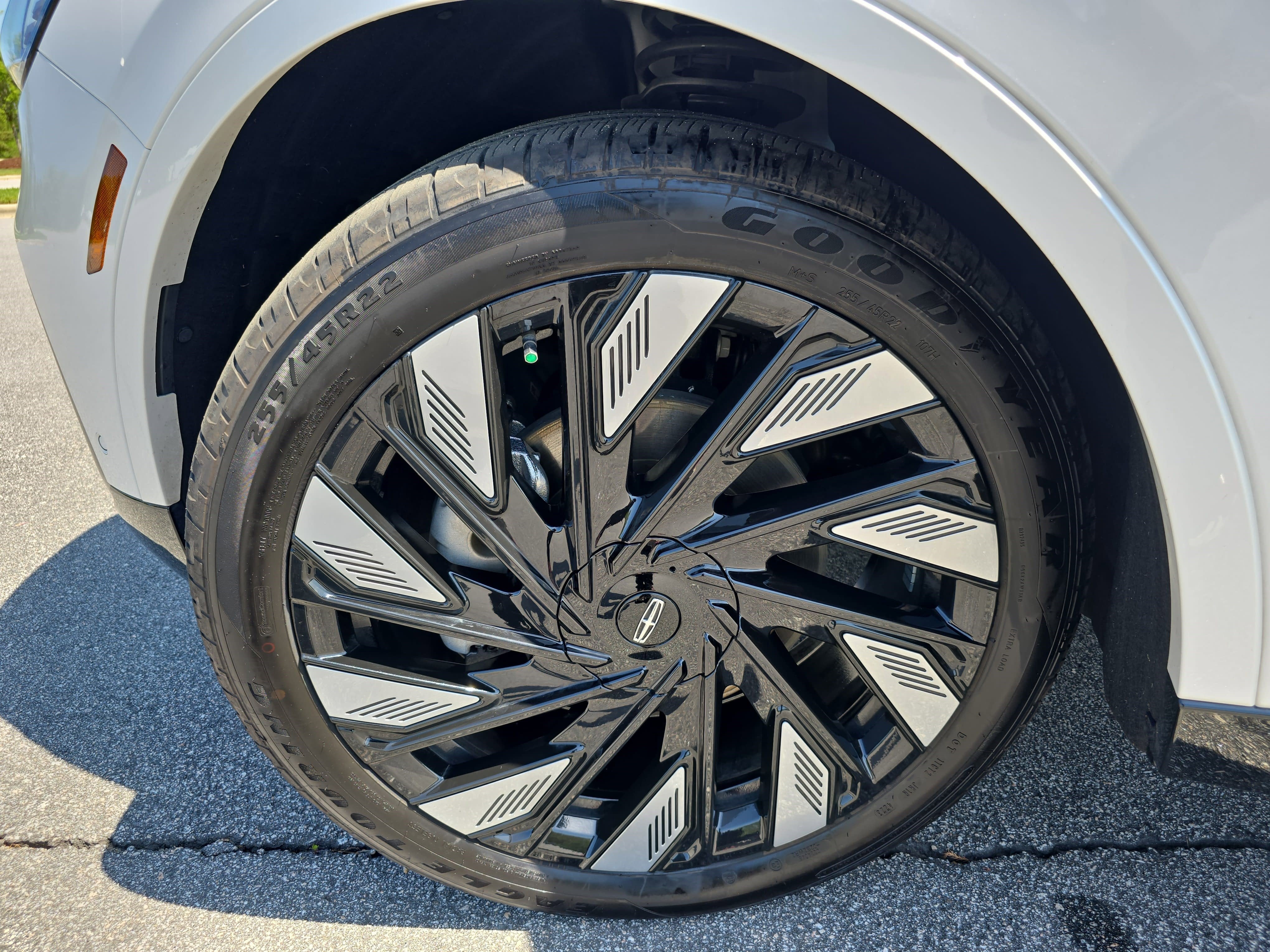 2024 Lincoln Nautilus Reserve