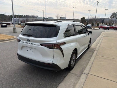 2025 Toyota Sienna XLE