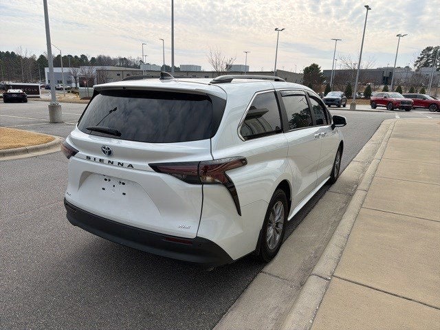 2025 Toyota Sienna XLE