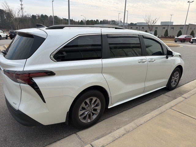 2025 Toyota Sienna XLE