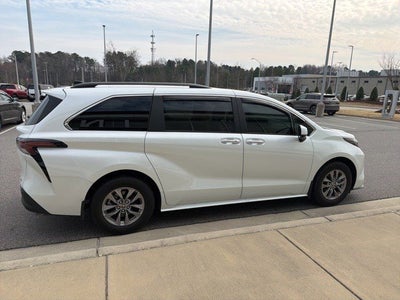 2025 Toyota Sienna XLE