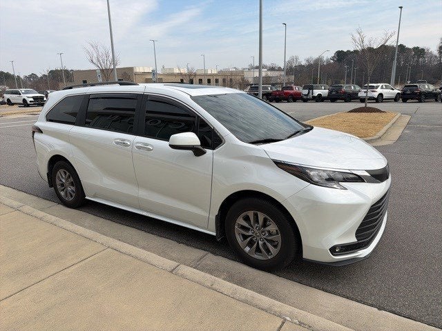 2025 Toyota Sienna XLE