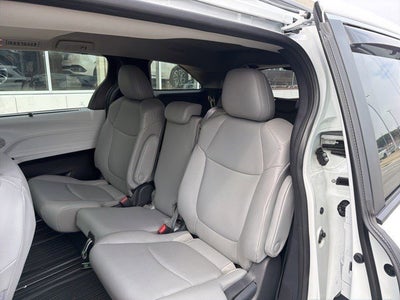 2025 Toyota Sienna XLE