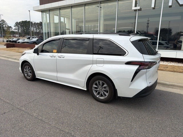 2025 Toyota Sienna XLE