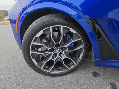 2025 BMW X7 M60i