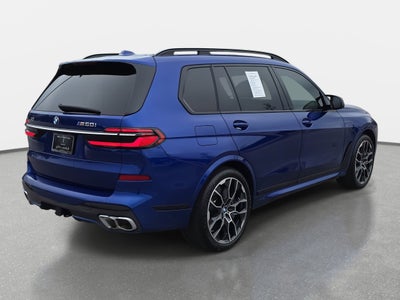 2025 BMW X7 M60i