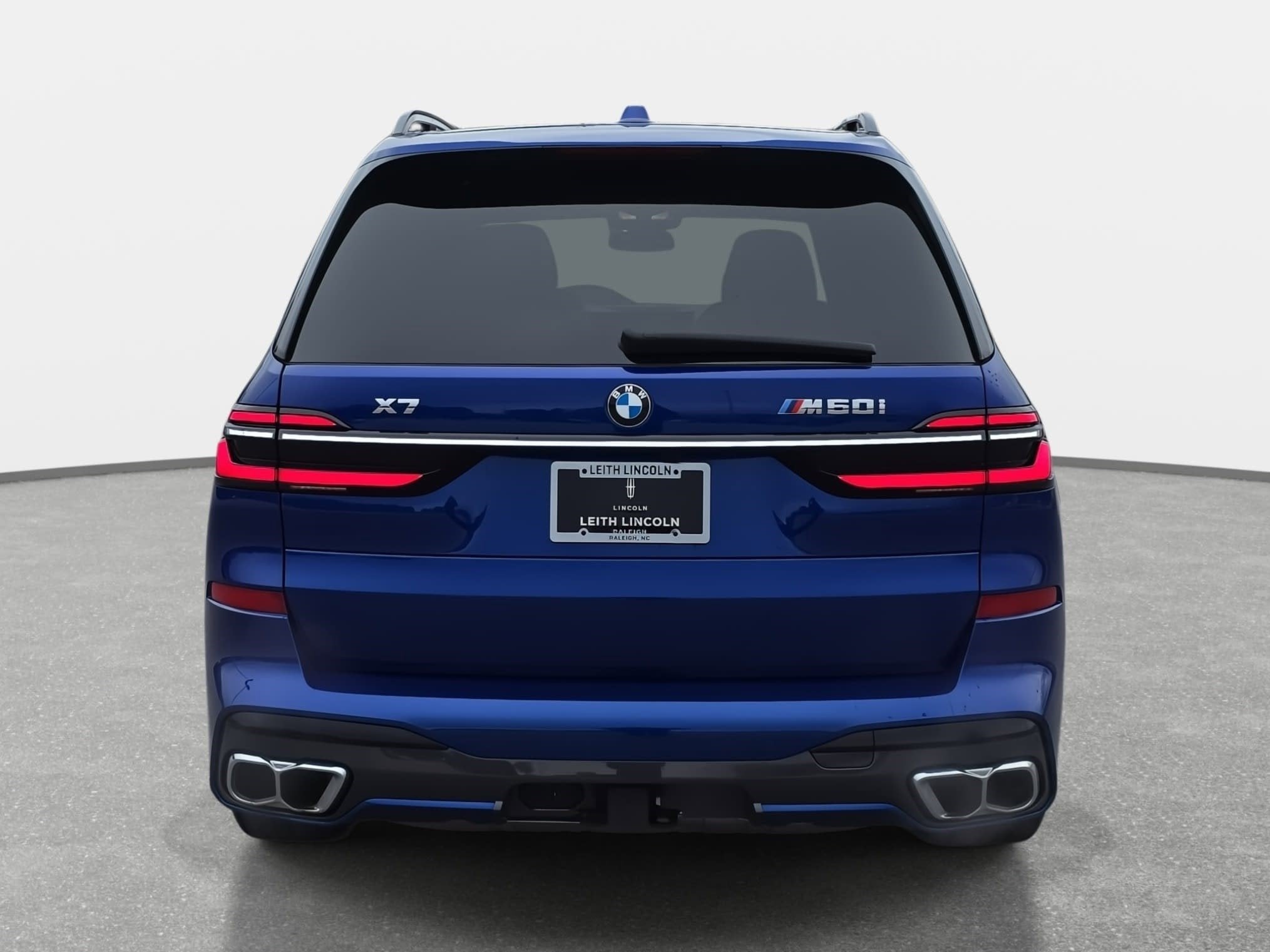 2025 BMW X7 M60i