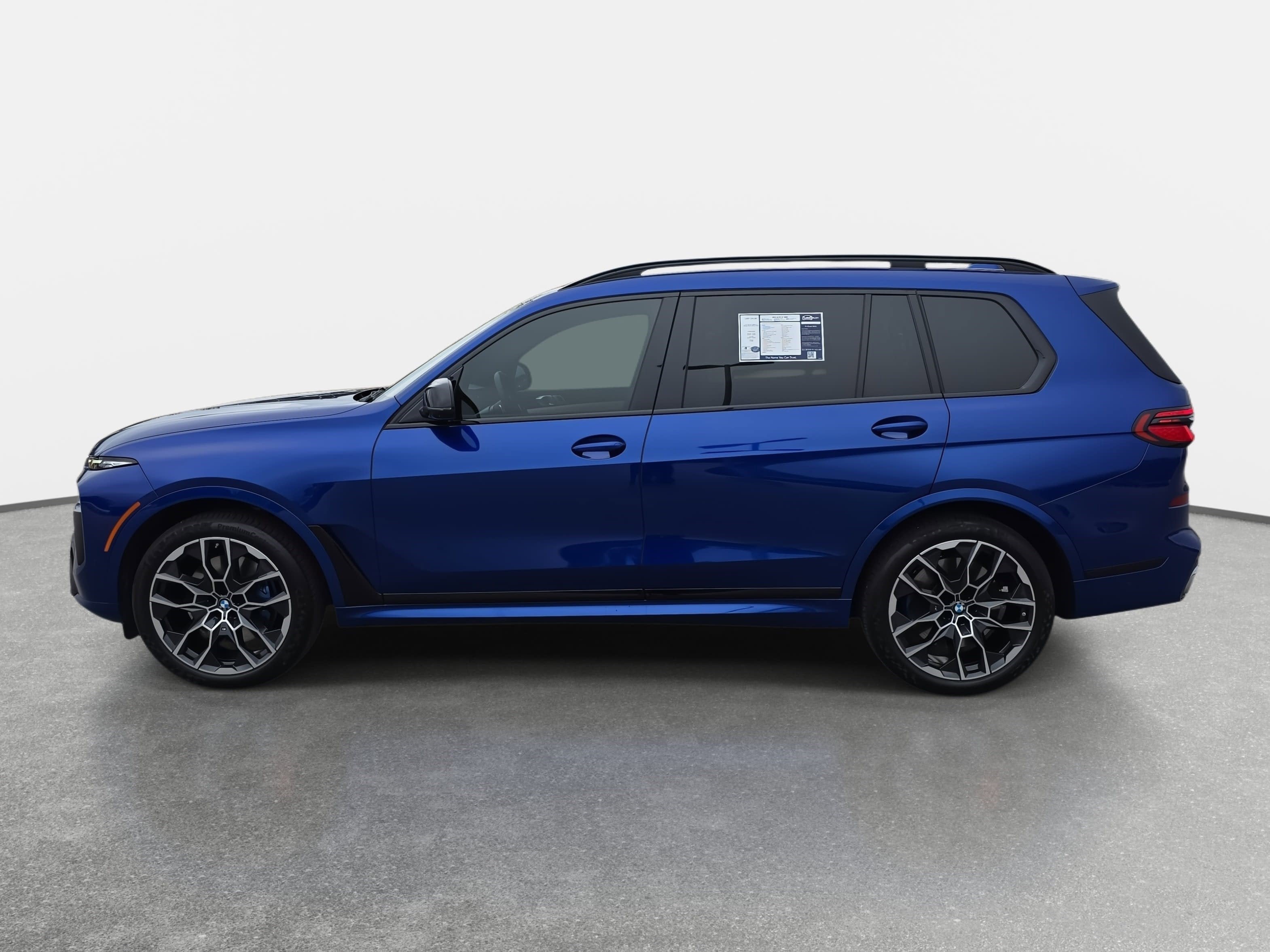 2025 BMW X7 M60i