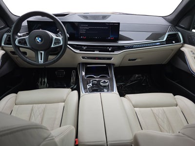 2025 BMW X7 M60i