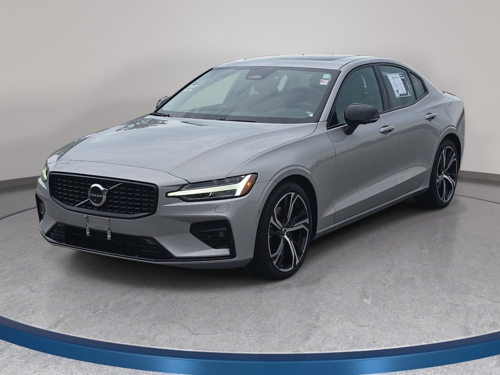 2023 Volvo S60 Plus Dark Theme