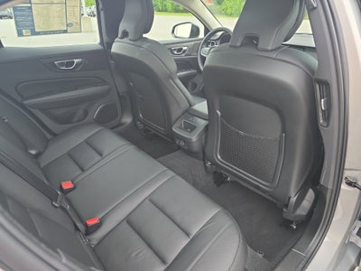 2023 Volvo S60 Plus Dark Theme