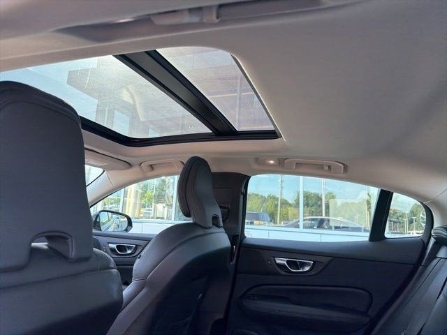 2023 Volvo S60 Plus Dark Theme