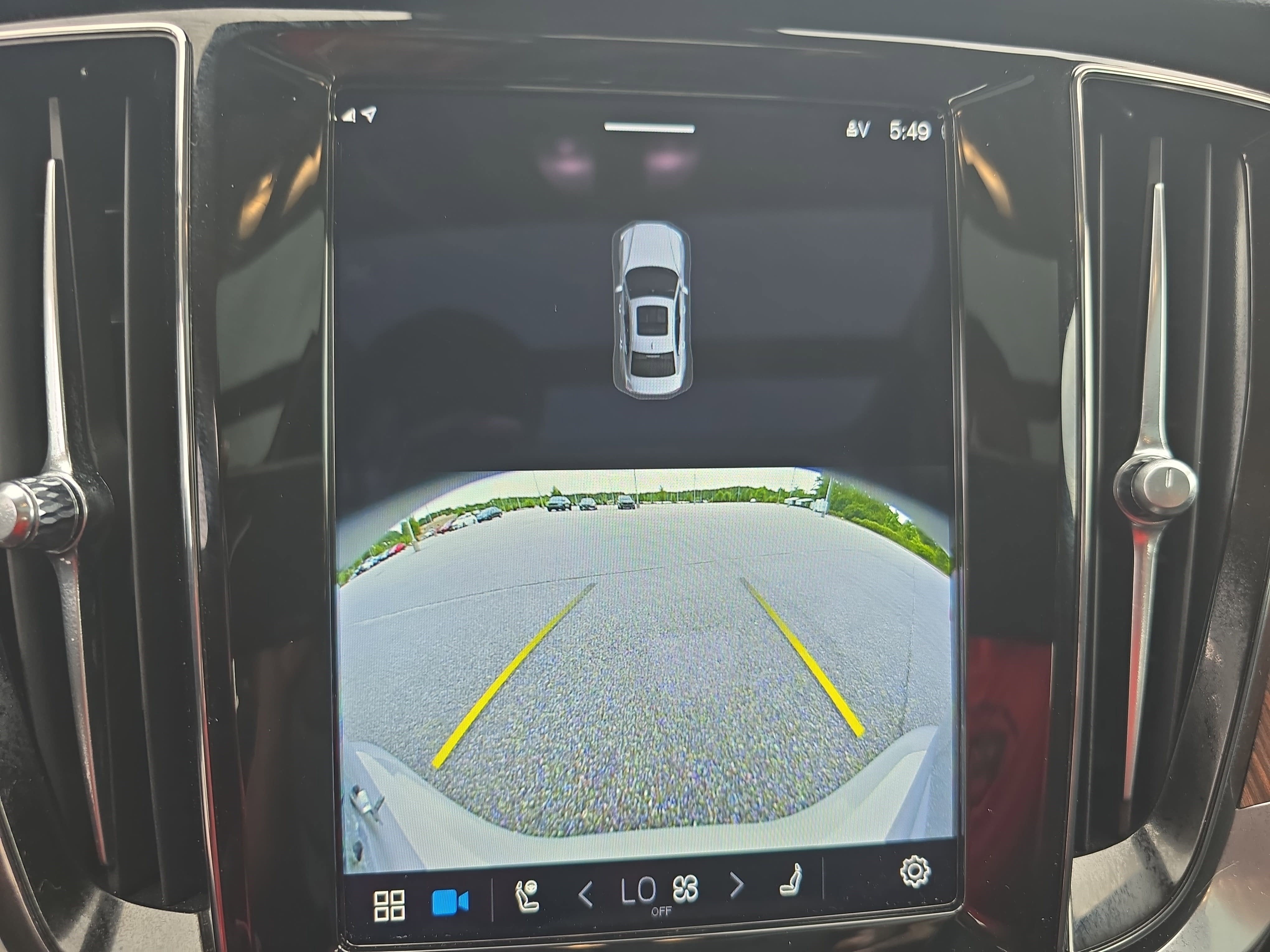 2023 Volvo S60 Plus Dark Theme