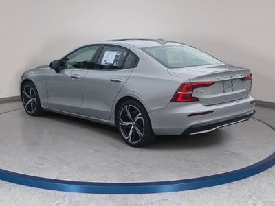 2023 Volvo S60 Plus Dark Theme