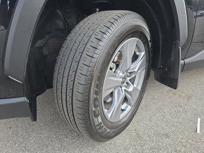 2025 Toyota RAV4 Hybrid XLE