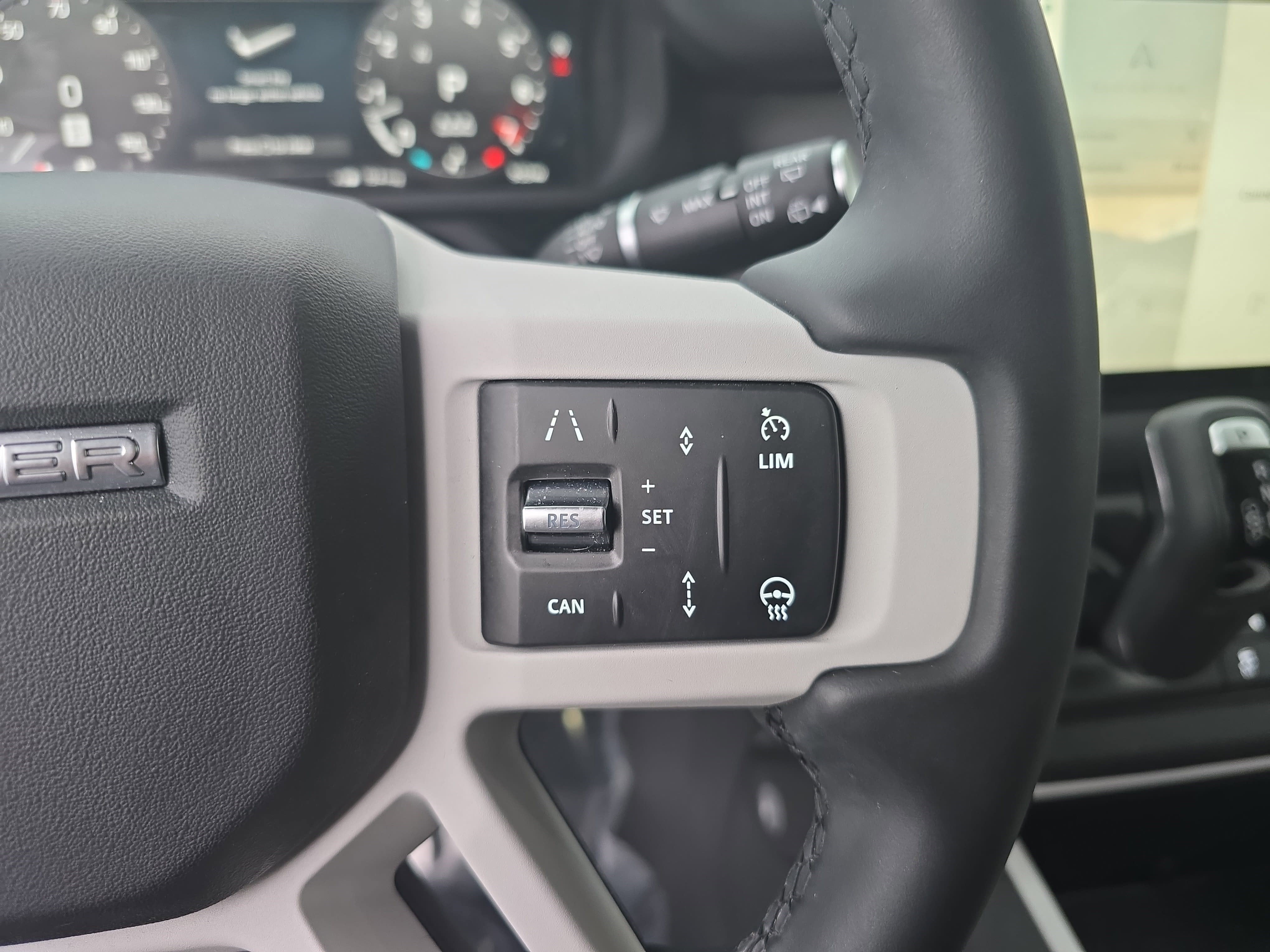 2025 Land Rover Defender S