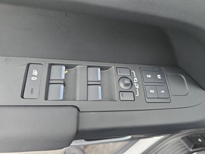 2025 Land Rover Defender S