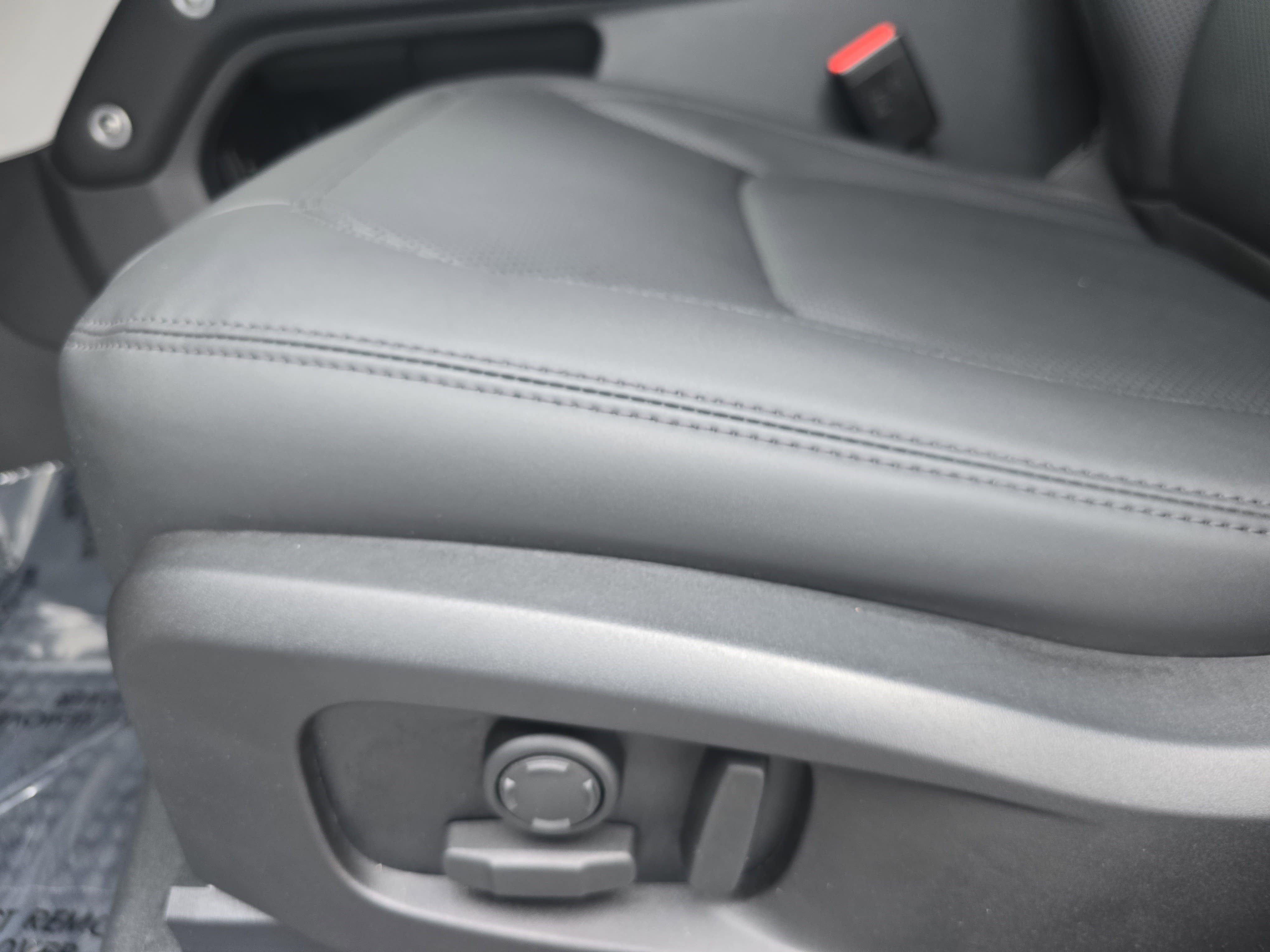 2025 Land Rover Defender S