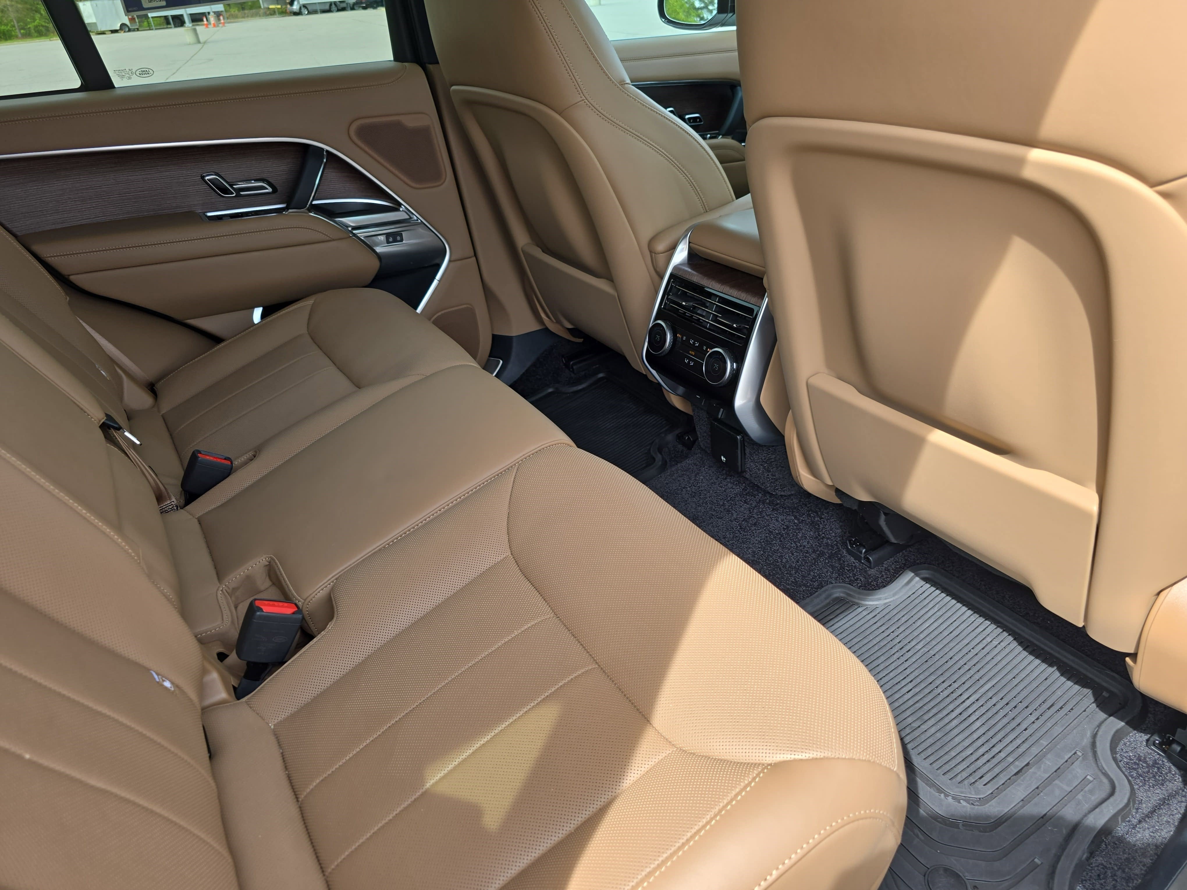 2025 Land Rover Range Rover SE