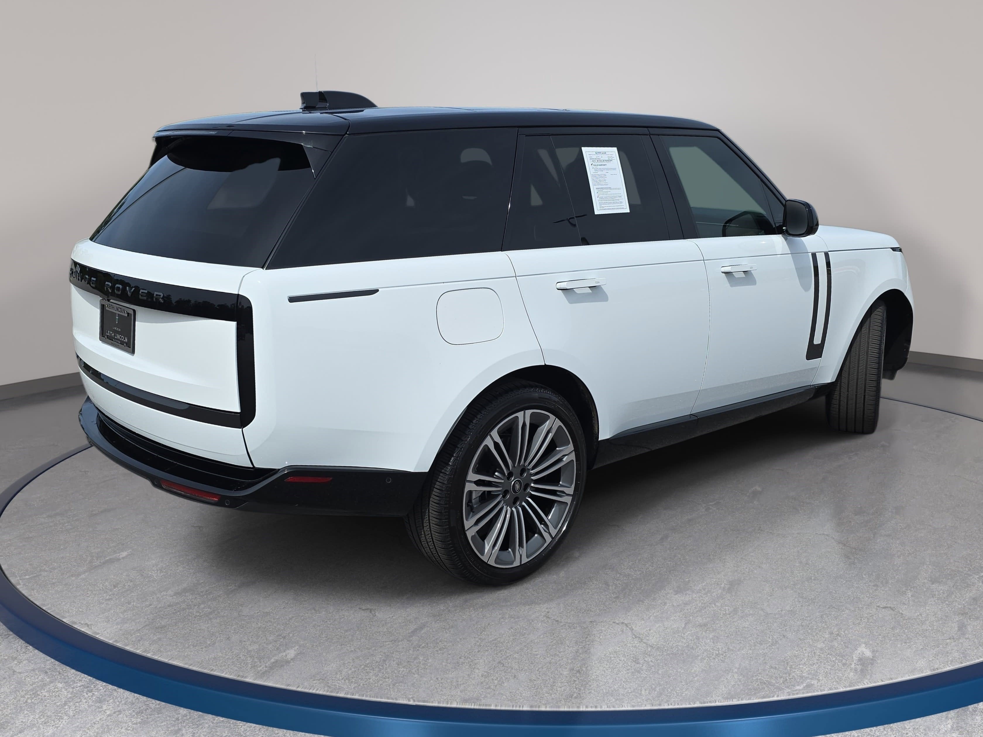 2025 Land Rover Range Rover SE