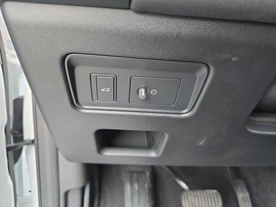 2025 Land Rover Discovery S