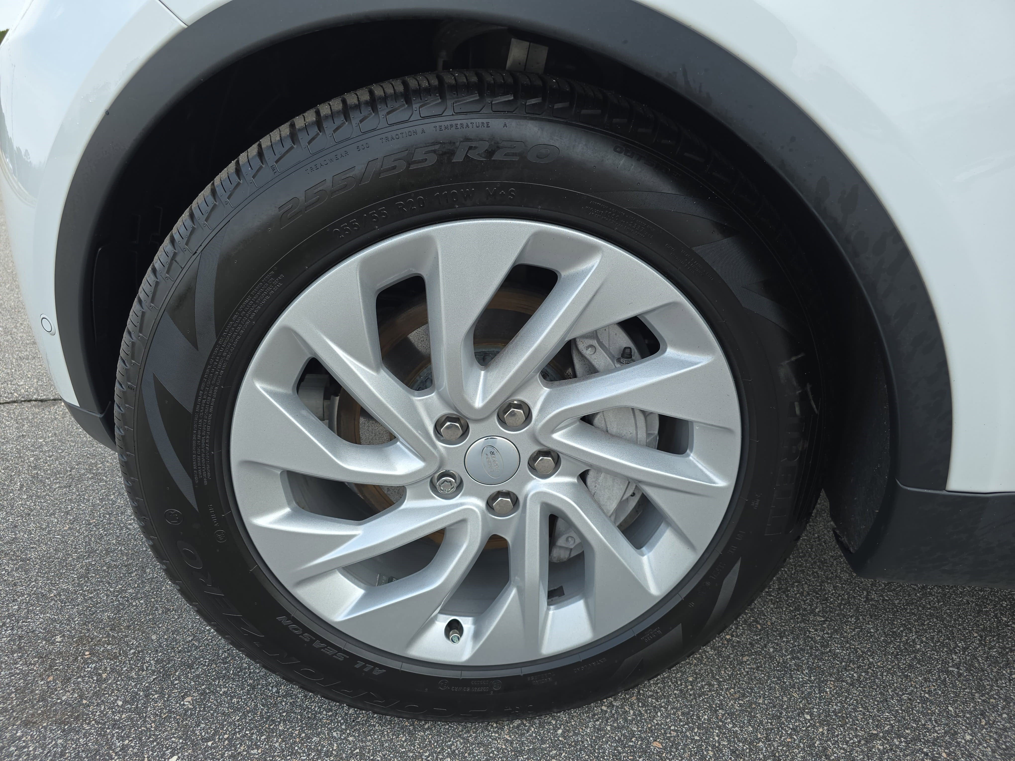 2025 Land Rover Discovery S