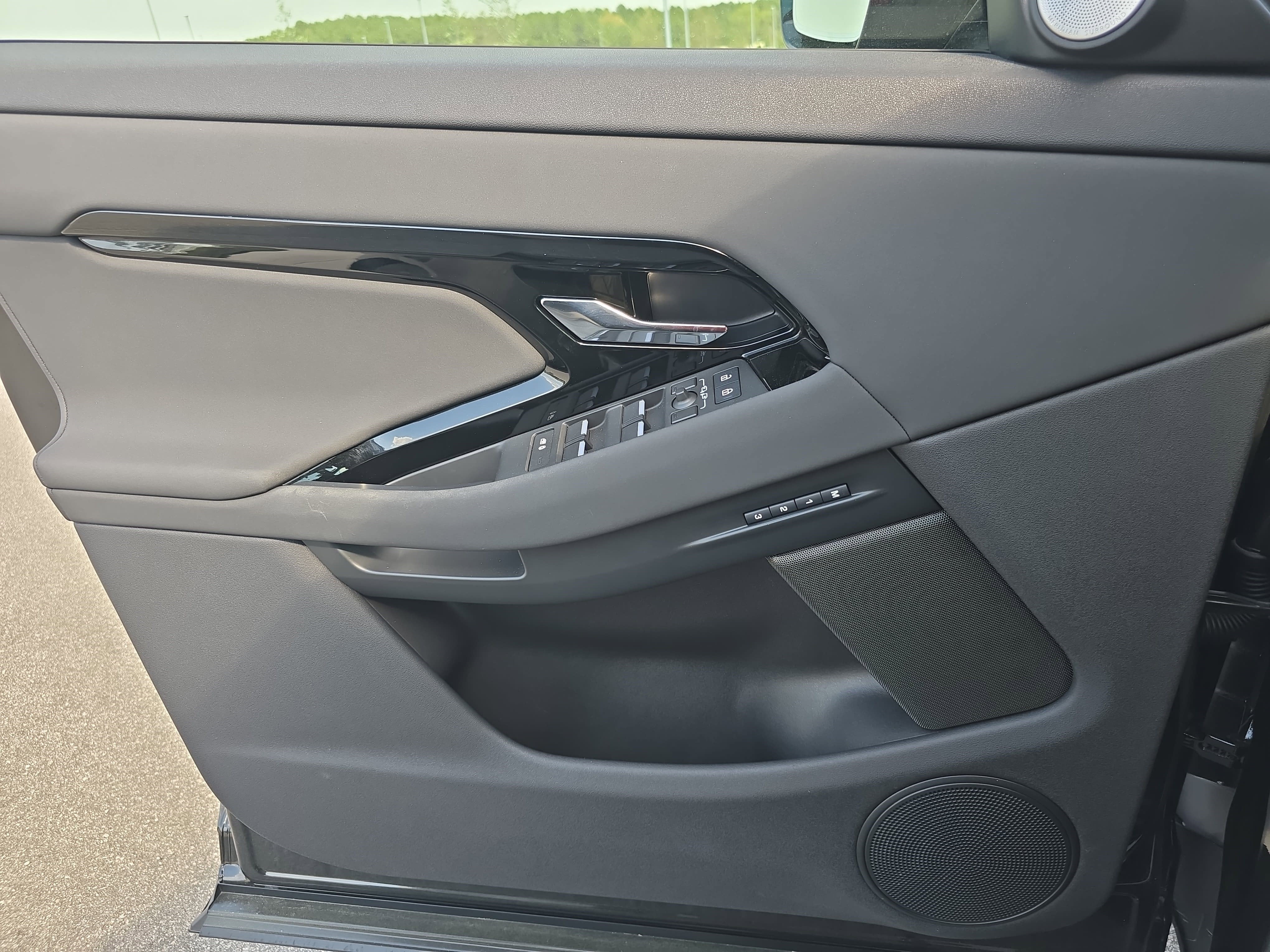 2024 Land Rover Range Rover Evoque Dynamic SE