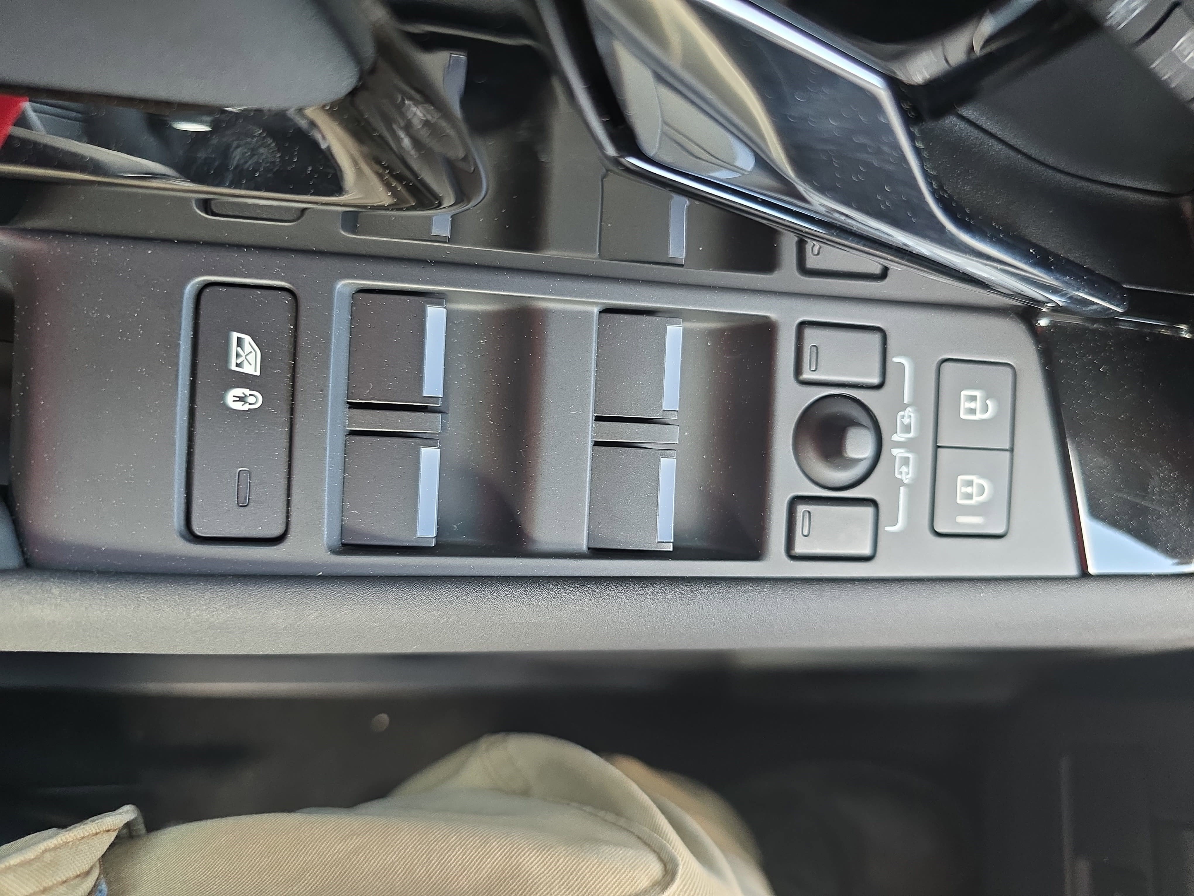 2024 Land Rover Range Rover Evoque Dynamic SE