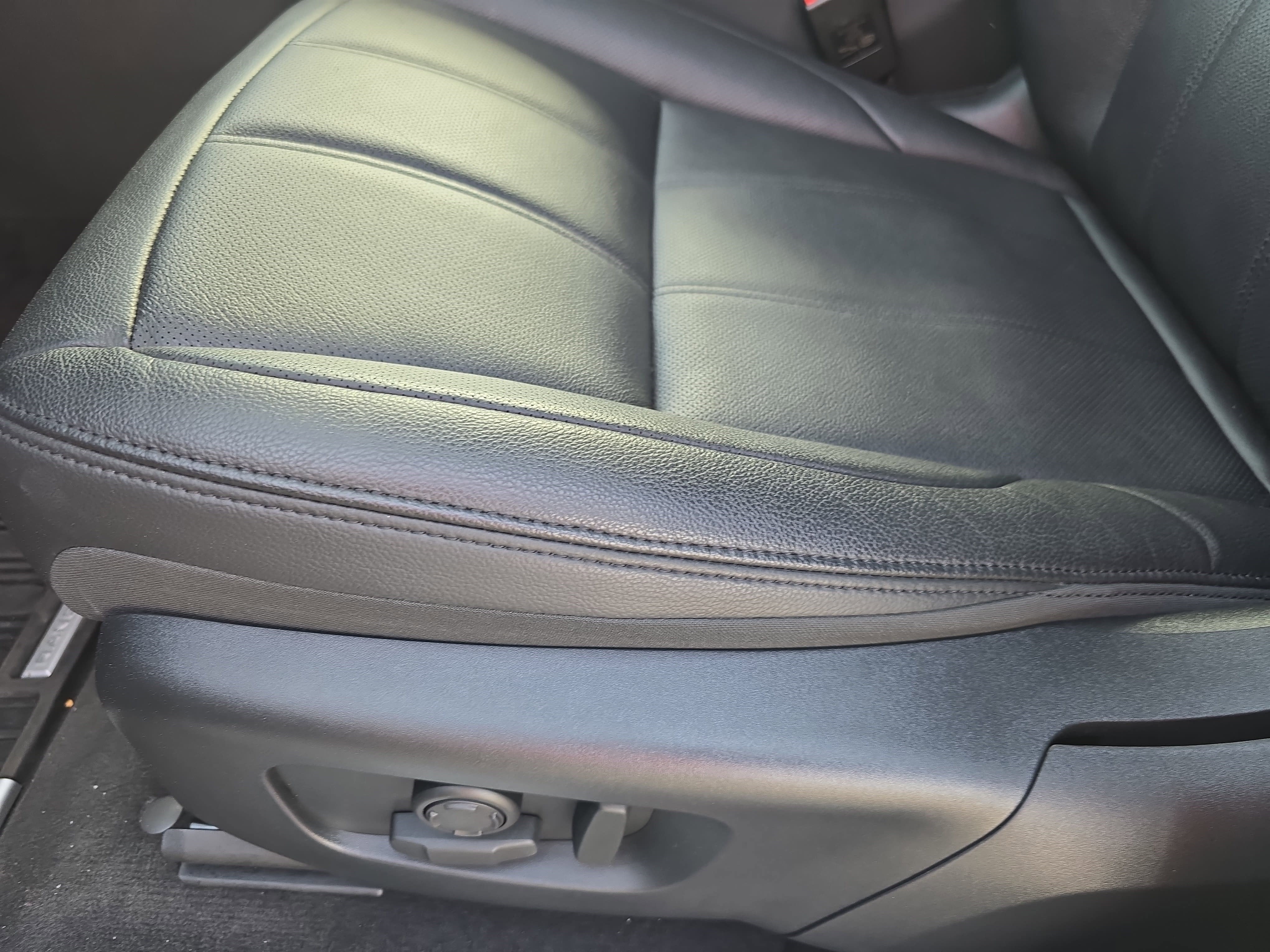 2024 Land Rover Range Rover Evoque Dynamic SE