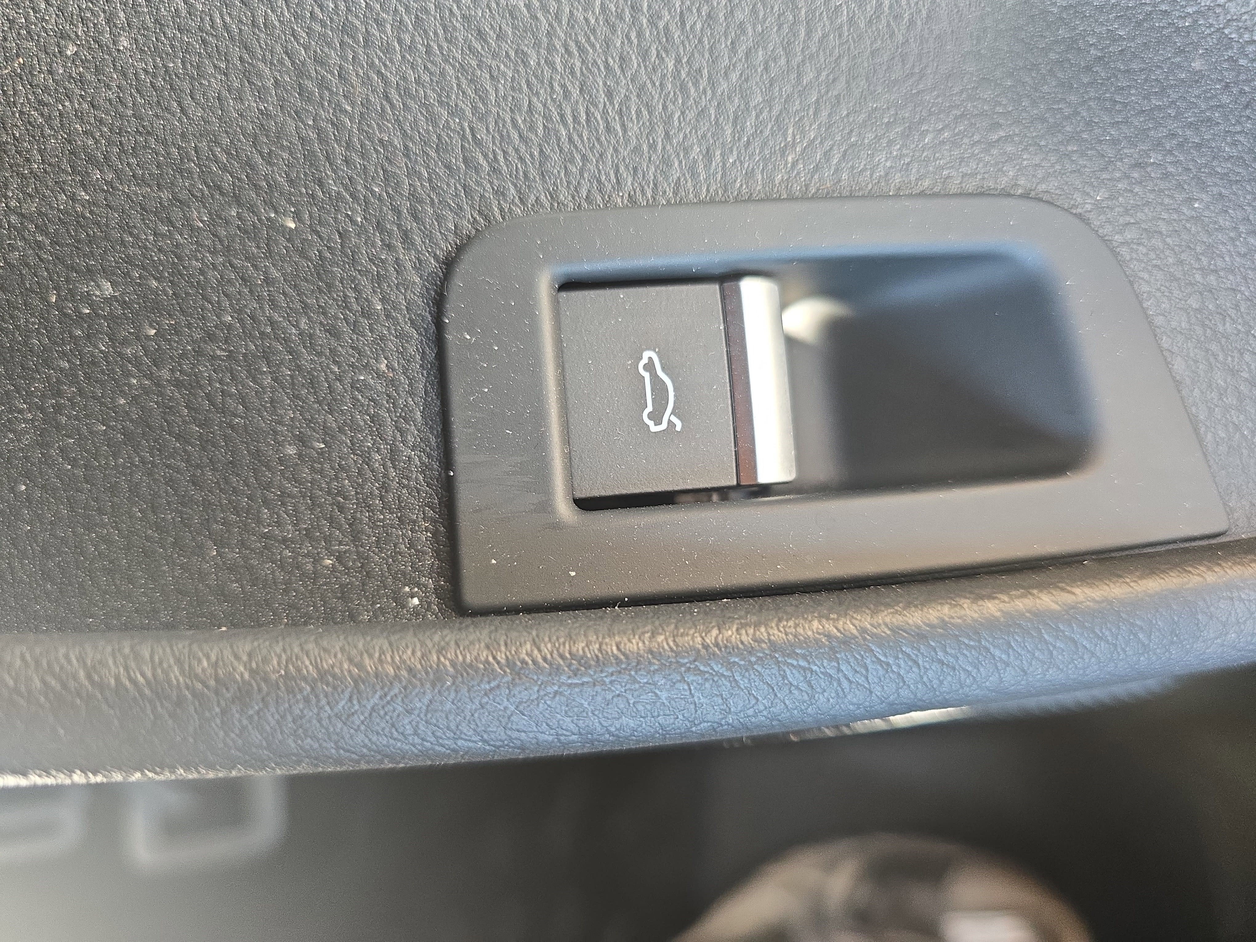 2023 Audi Q8 Premium