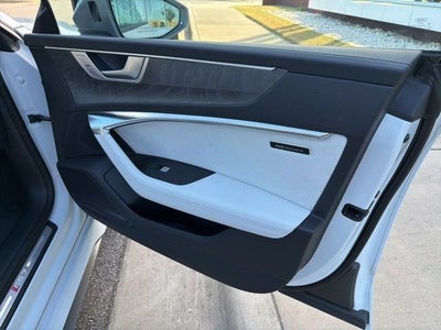 2025 Audi RS 7 performance