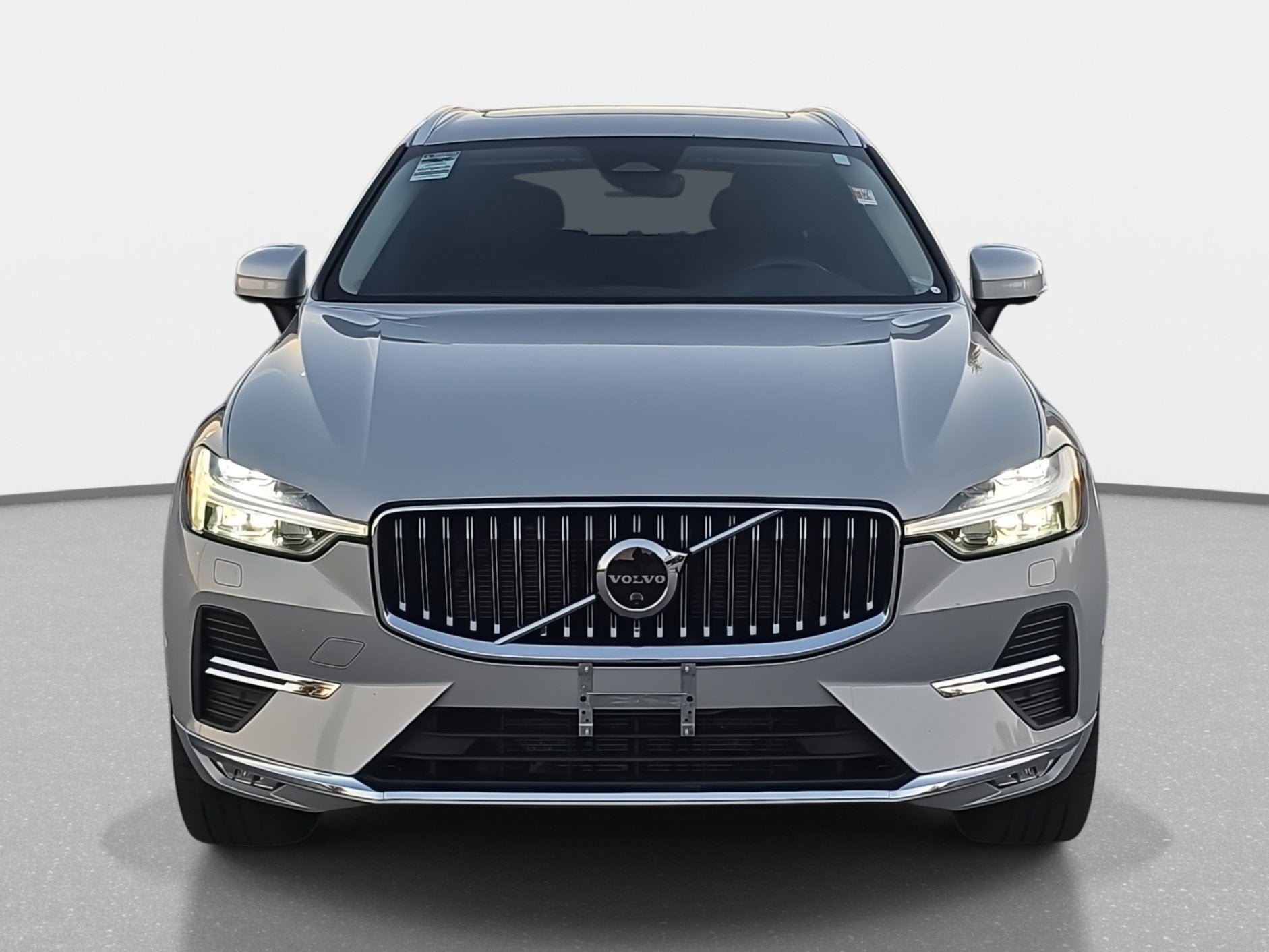 2023 Volvo XC60 Plus Bright Theme
