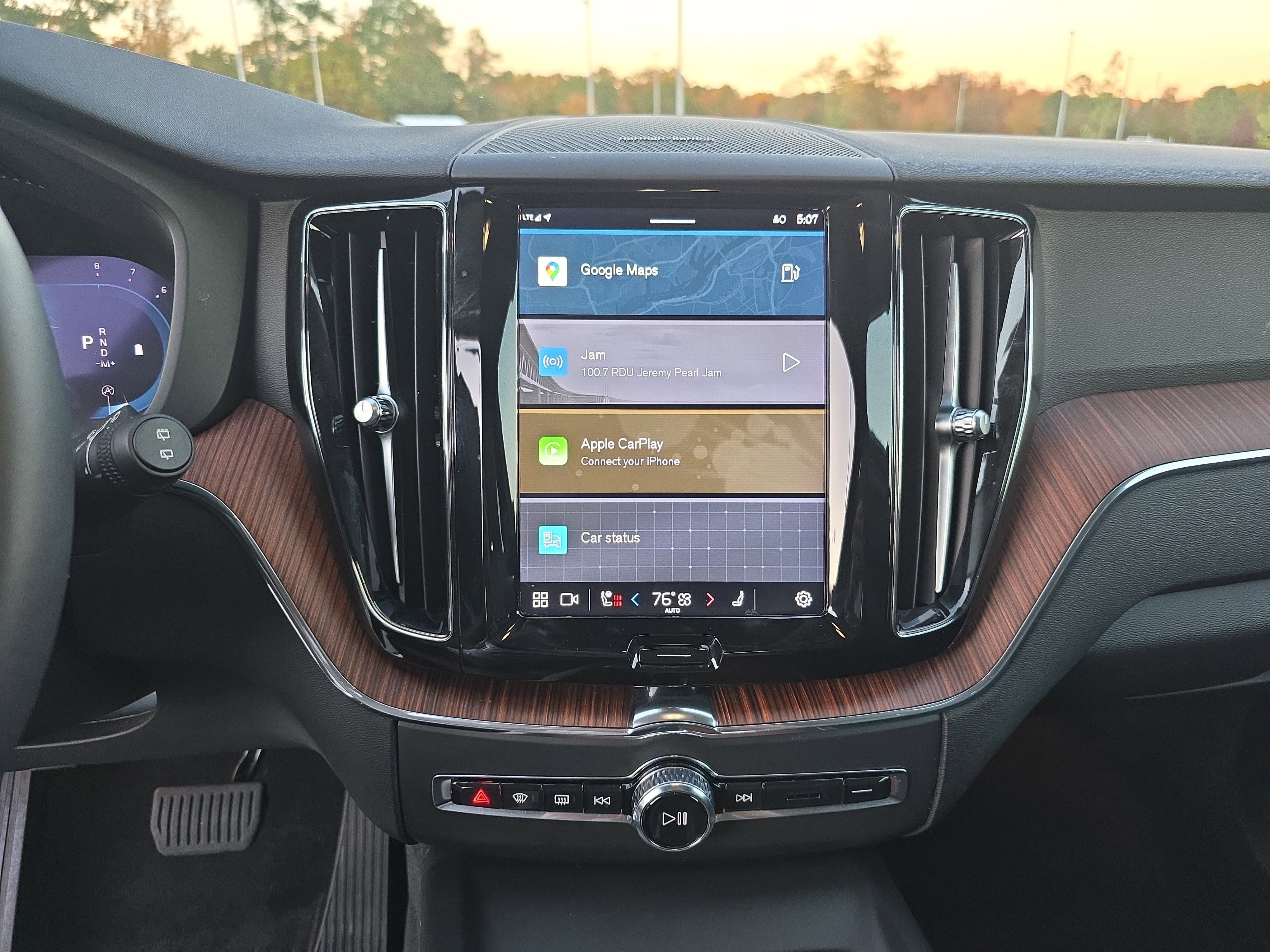 2023 Volvo XC60 Plus Bright Theme