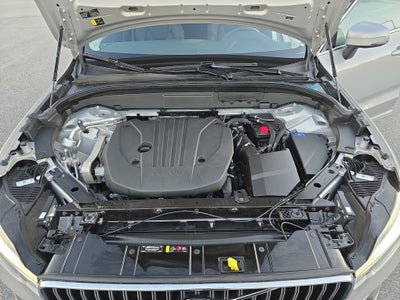 2023 Volvo XC60 Plus Bright Theme