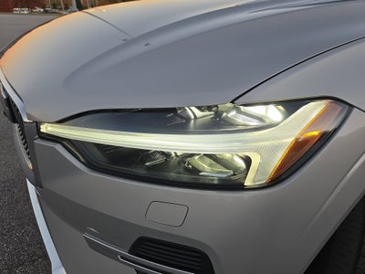 2023 Volvo XC60 Plus Bright Theme