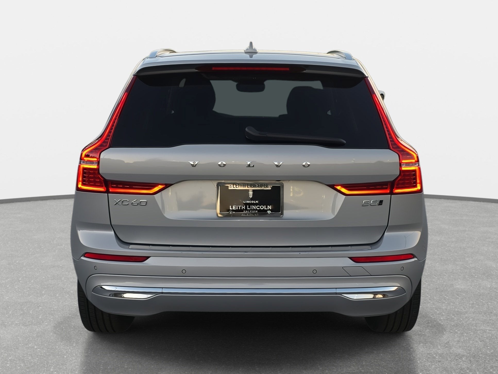 2023 Volvo XC60 Plus Bright Theme