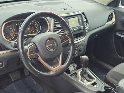 2015 Jeep Cherokee Sport
