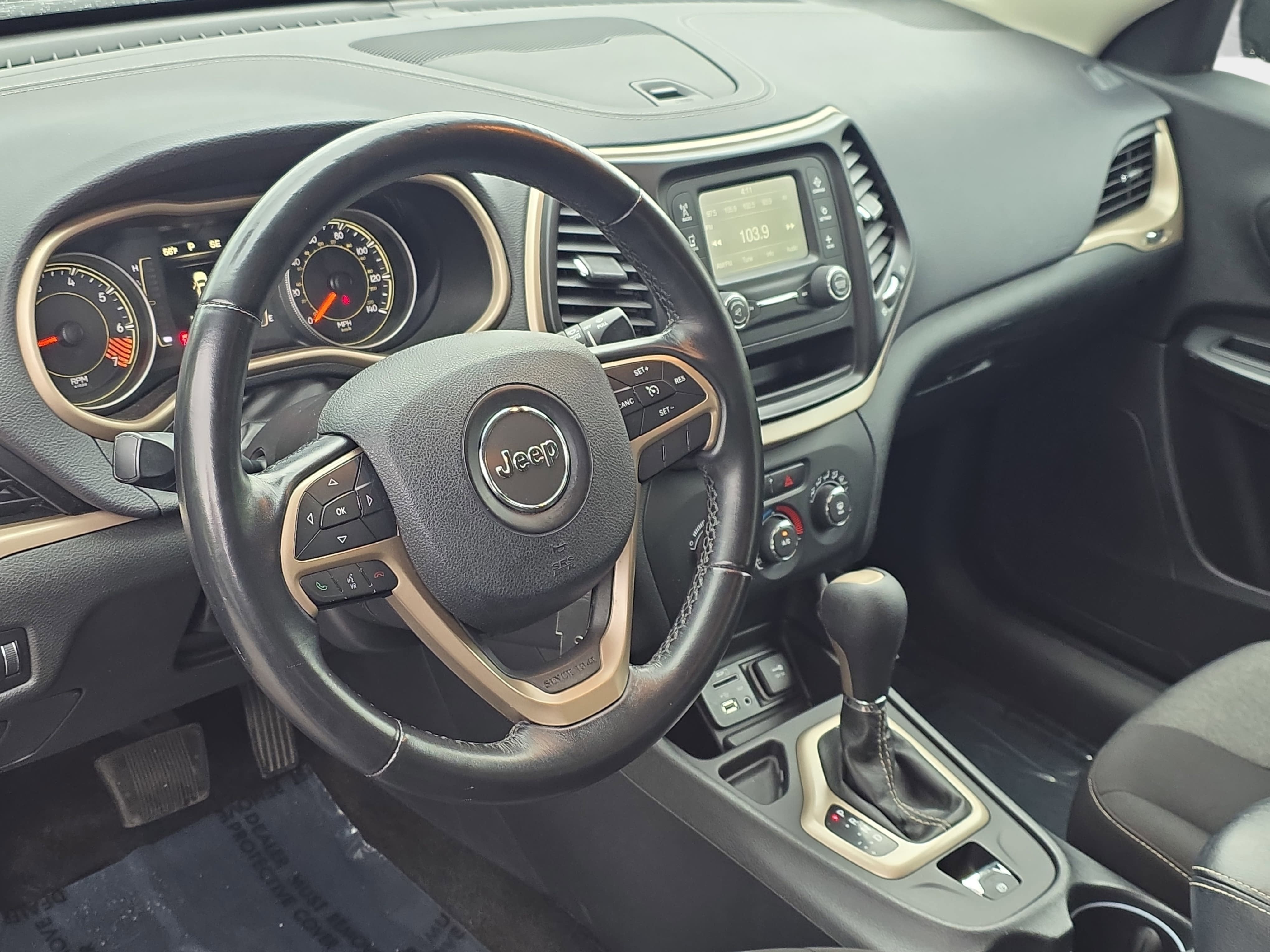 2015 Jeep Cherokee Sport