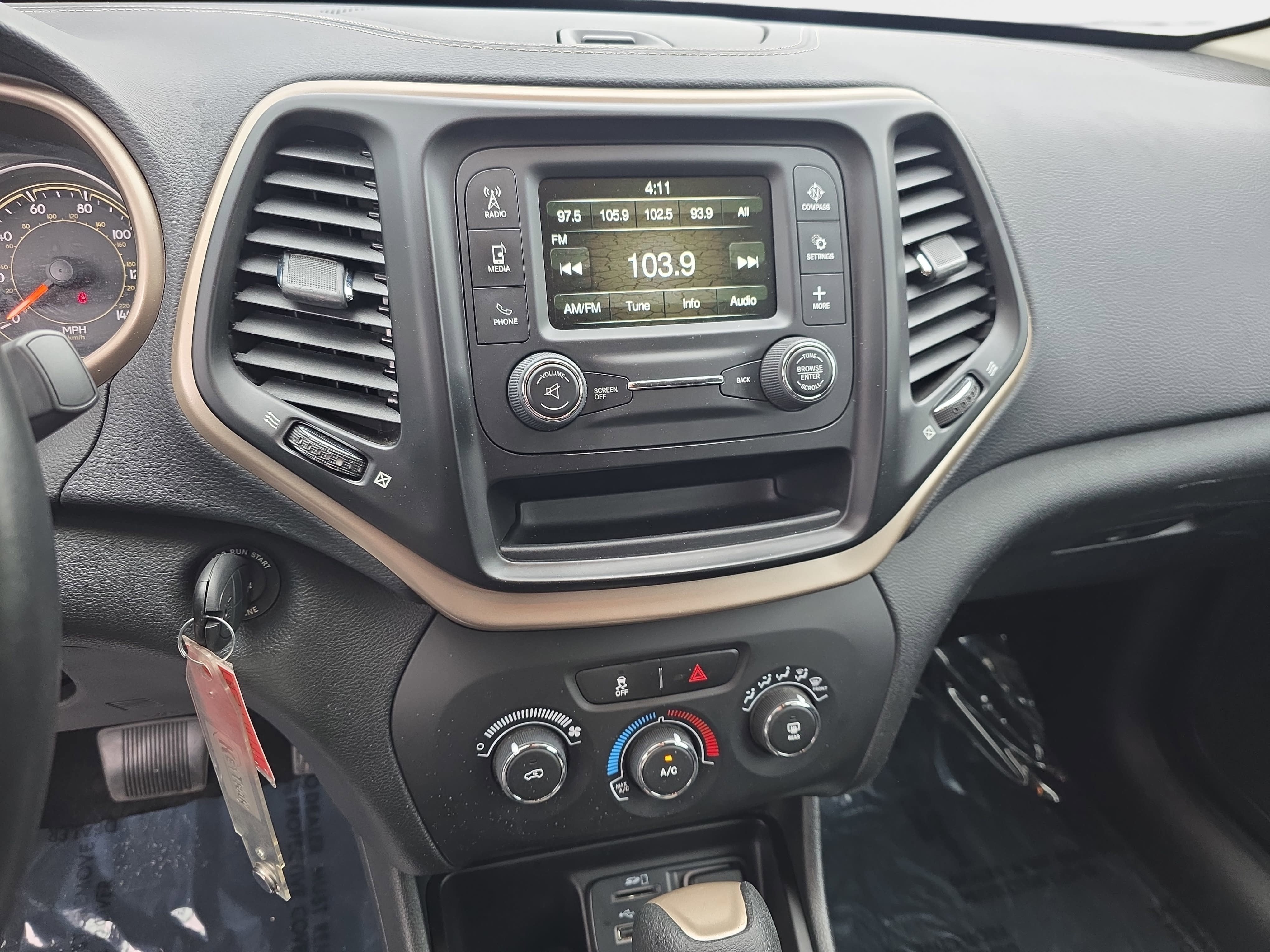 2015 Jeep Cherokee Sport
