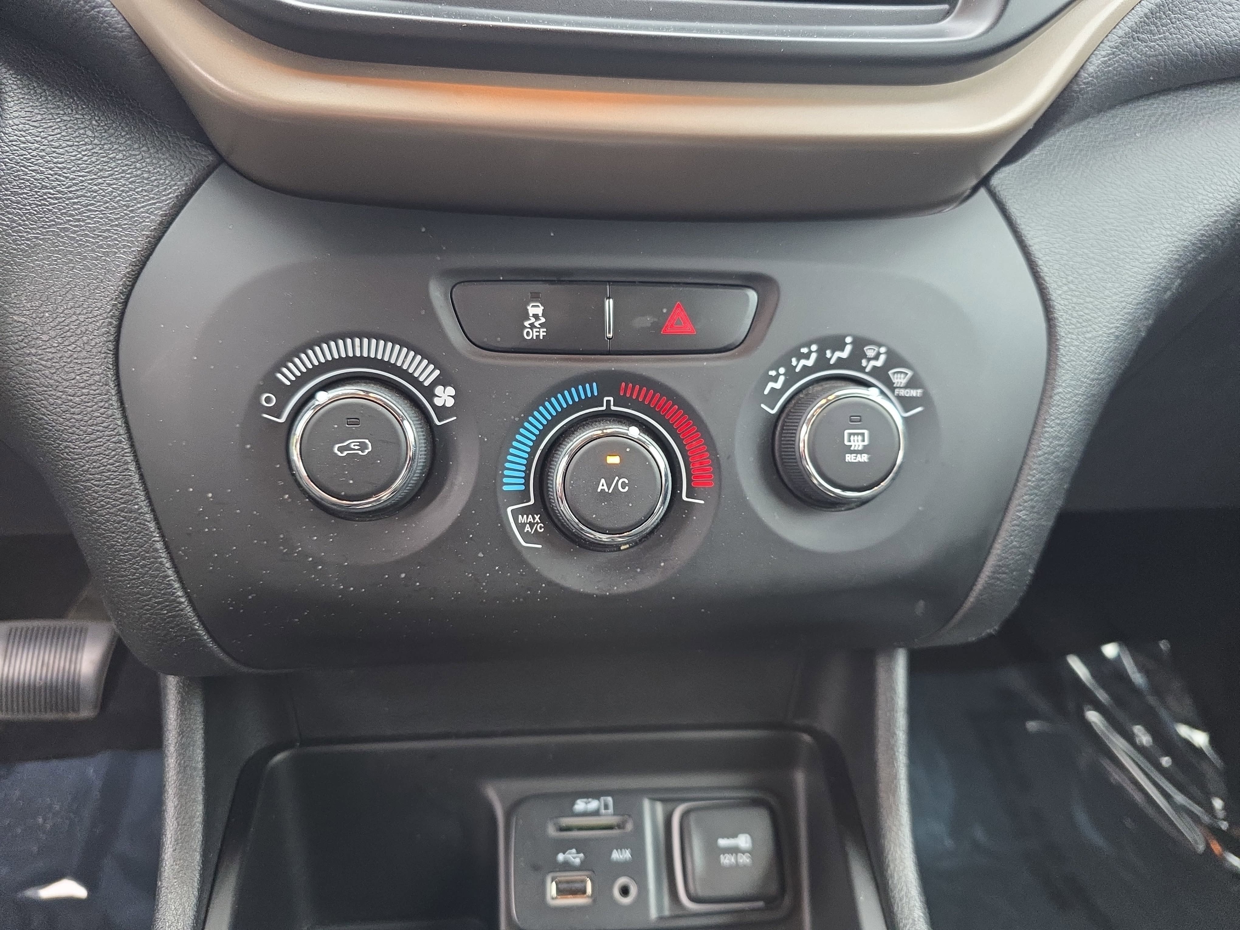 2015 Jeep Cherokee Sport