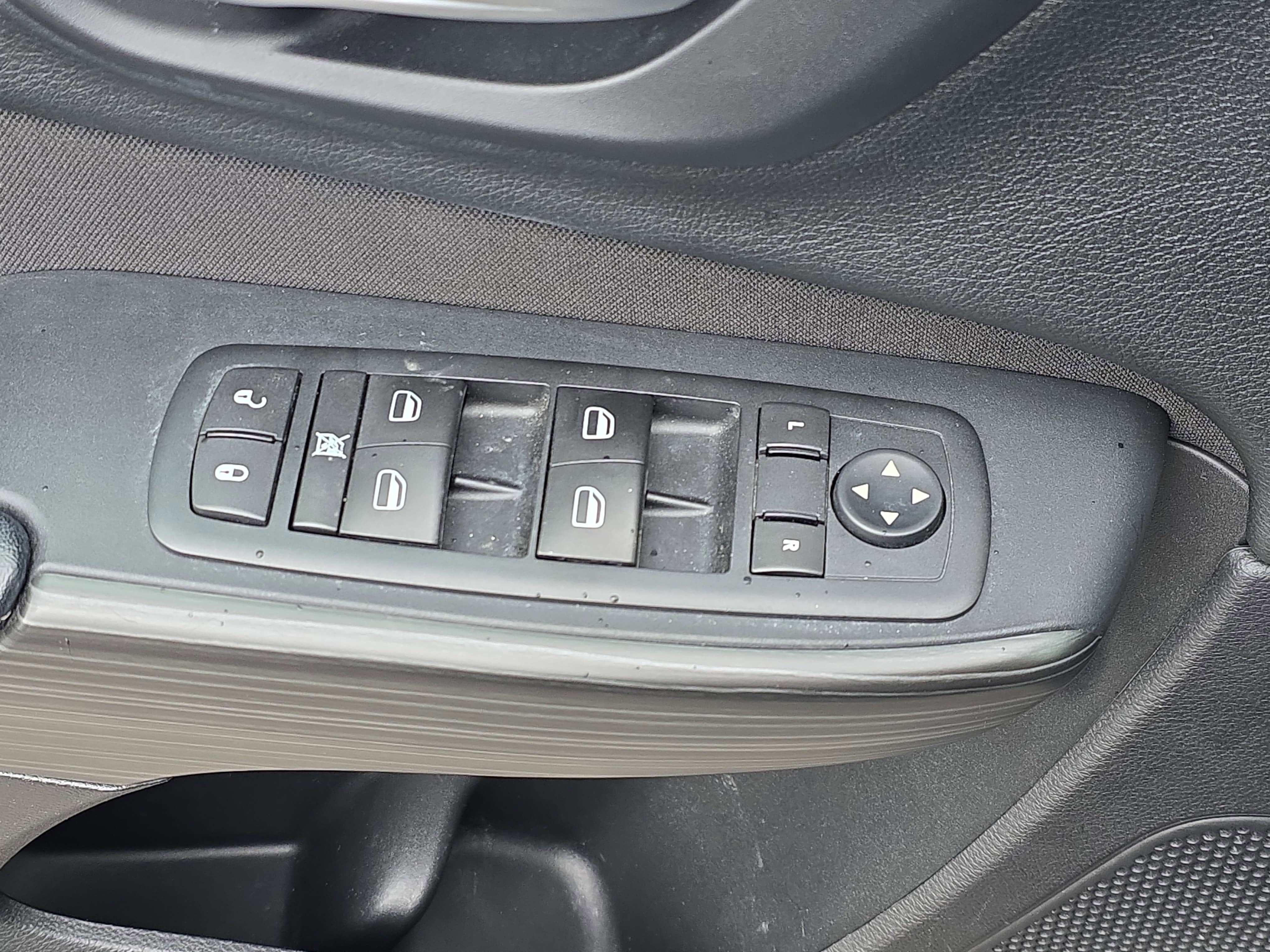 2015 Jeep Cherokee Sport