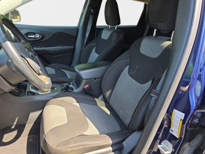 2015 Jeep Cherokee Sport