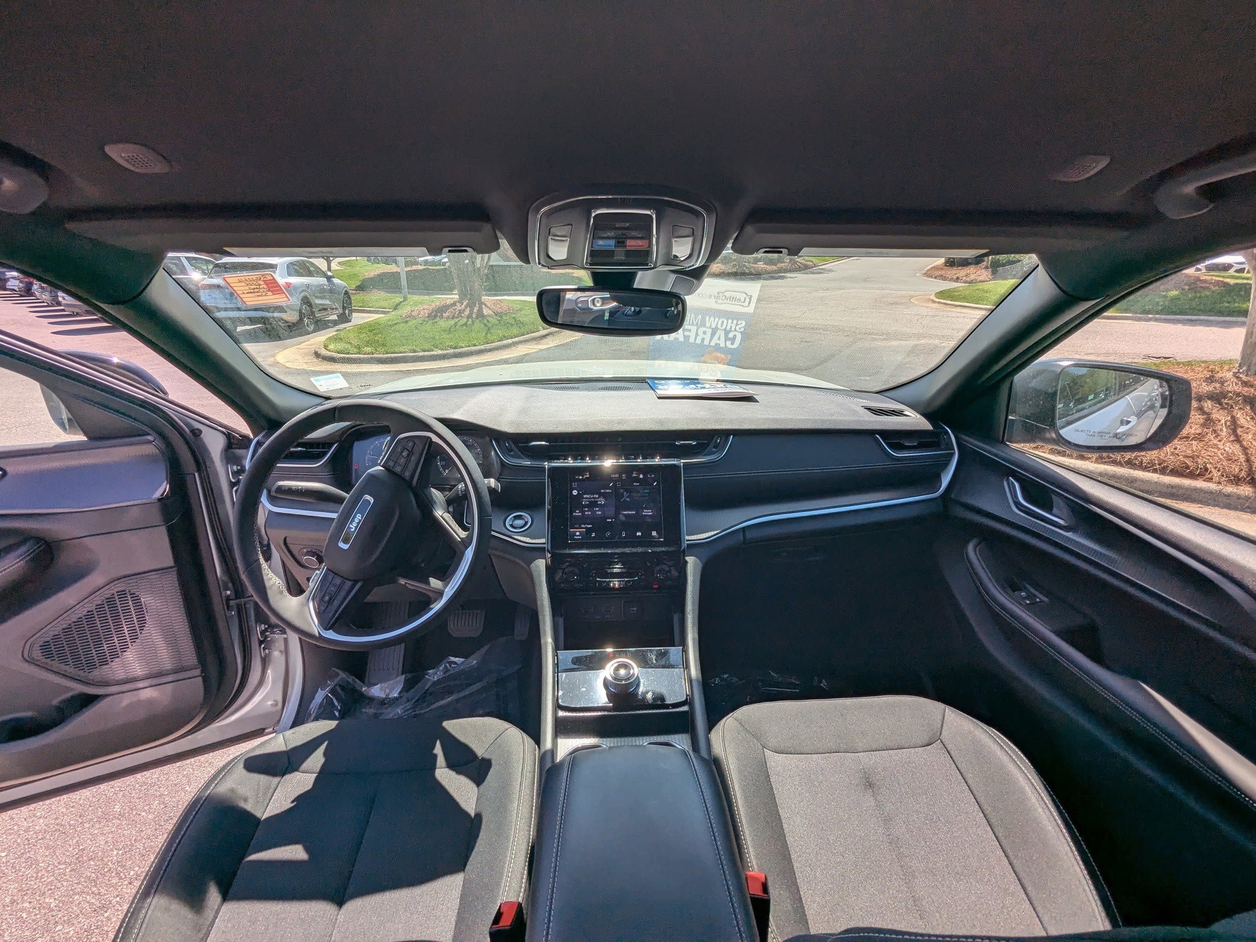 2024 Jeep Grand Cherokee L Laredo