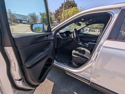 2024 Jeep Grand Cherokee L Laredo